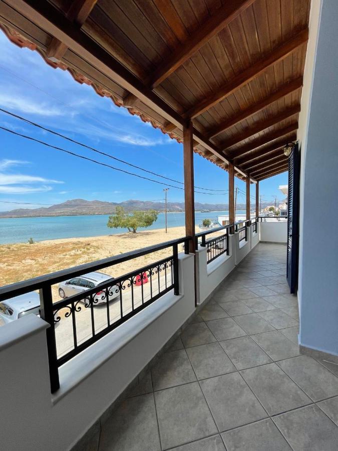 Gialos Apartment 엘라포니소스 외부 사진