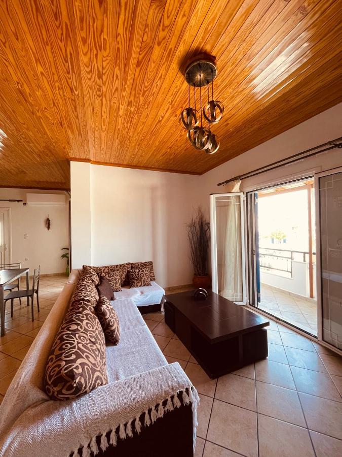 Gialos Apartment 엘라포니소스 외부 사진